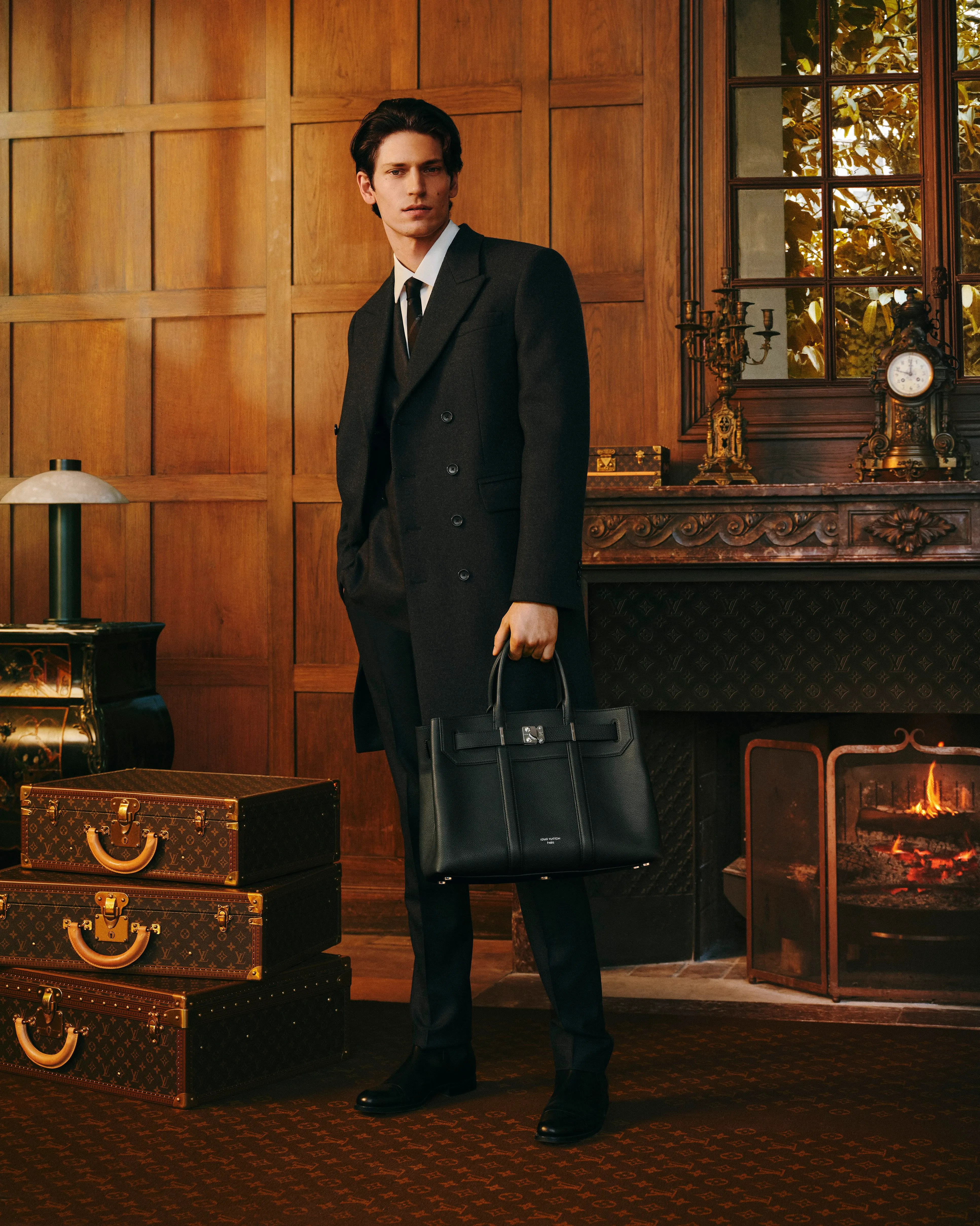 LOUIS VUITTON　ブラックスーツ 3ボタン LOUIS VUITTON ブラックスーツ 3ボタン Louis Vuitton | Spring-Summer